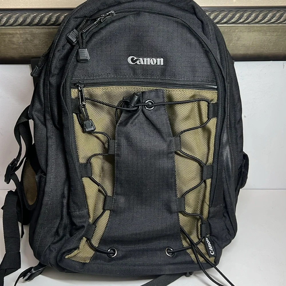 Canon Deluxe Backpack 200EG-water resistant back pack